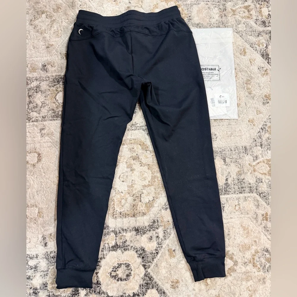 Zyia Black Unwind Jogger - Picture 3 of 4